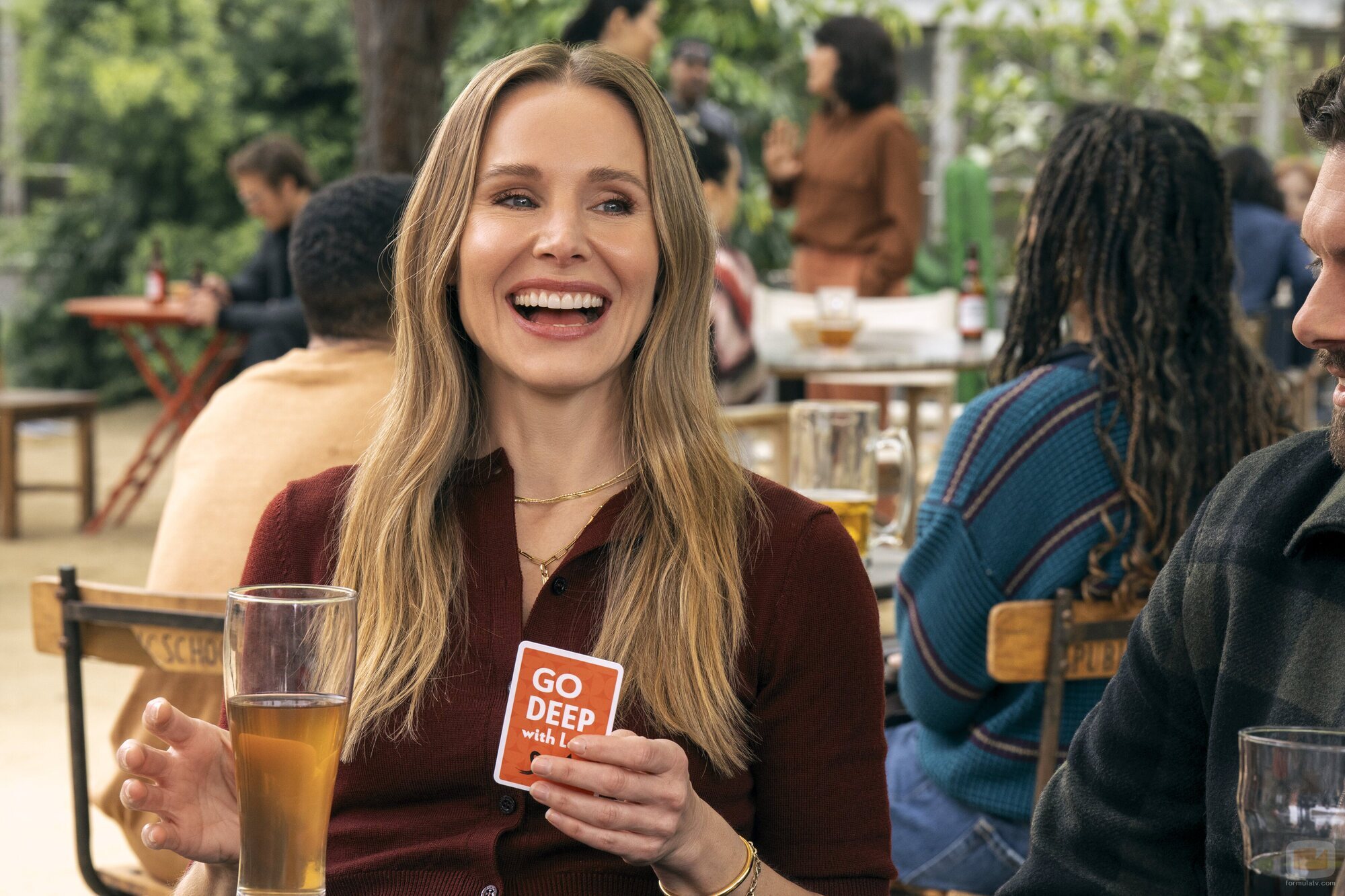 Escena de Kristen Bell en el 2x09 de 'Nadie quiere esto'