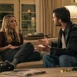 Kristen Bell y Adam Brody en 'Encrucijada' de 'Nobody Wants This'
