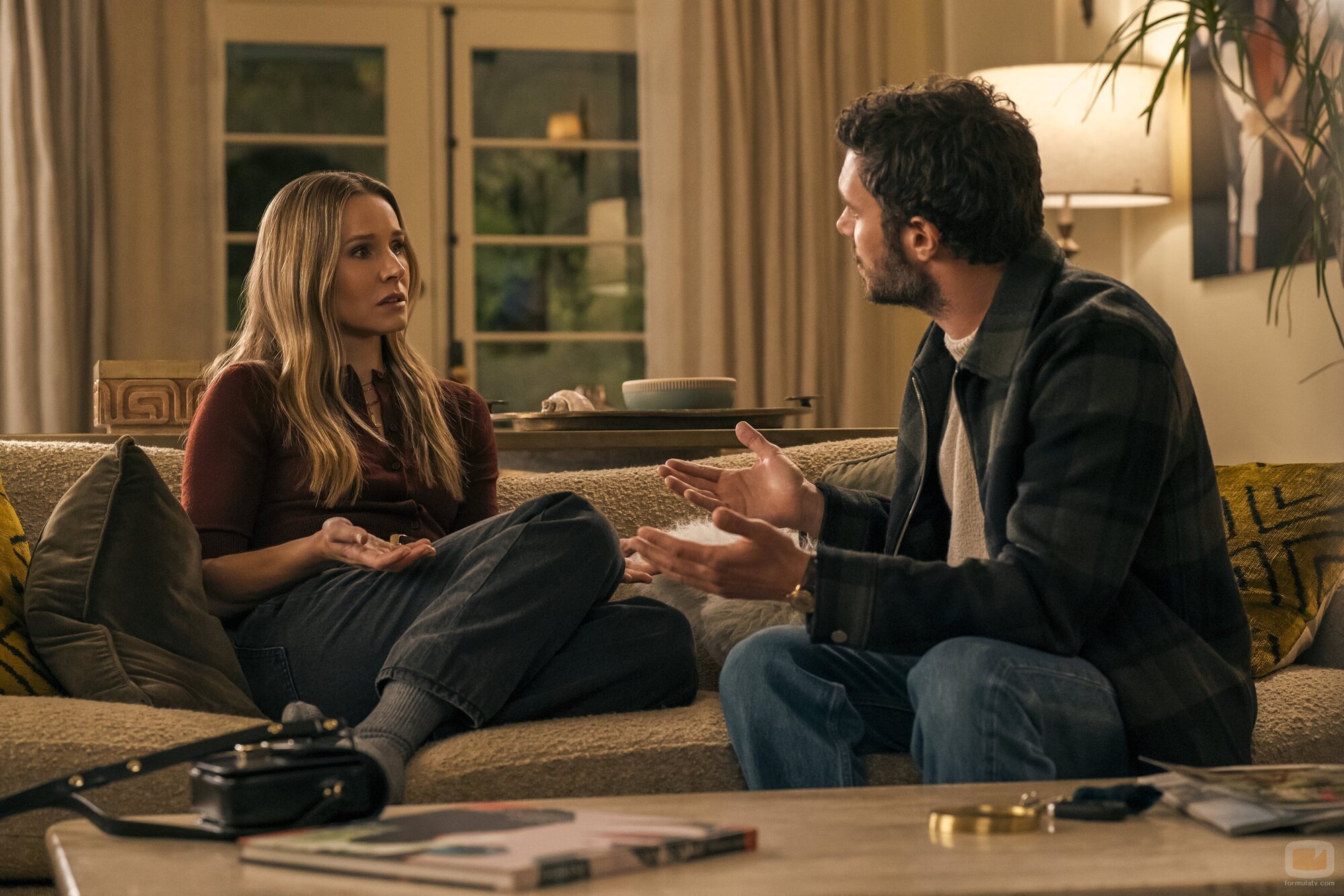 Kristen Bell y Adam Brody en 'Encrucijada' de 'Nobody Wants This'