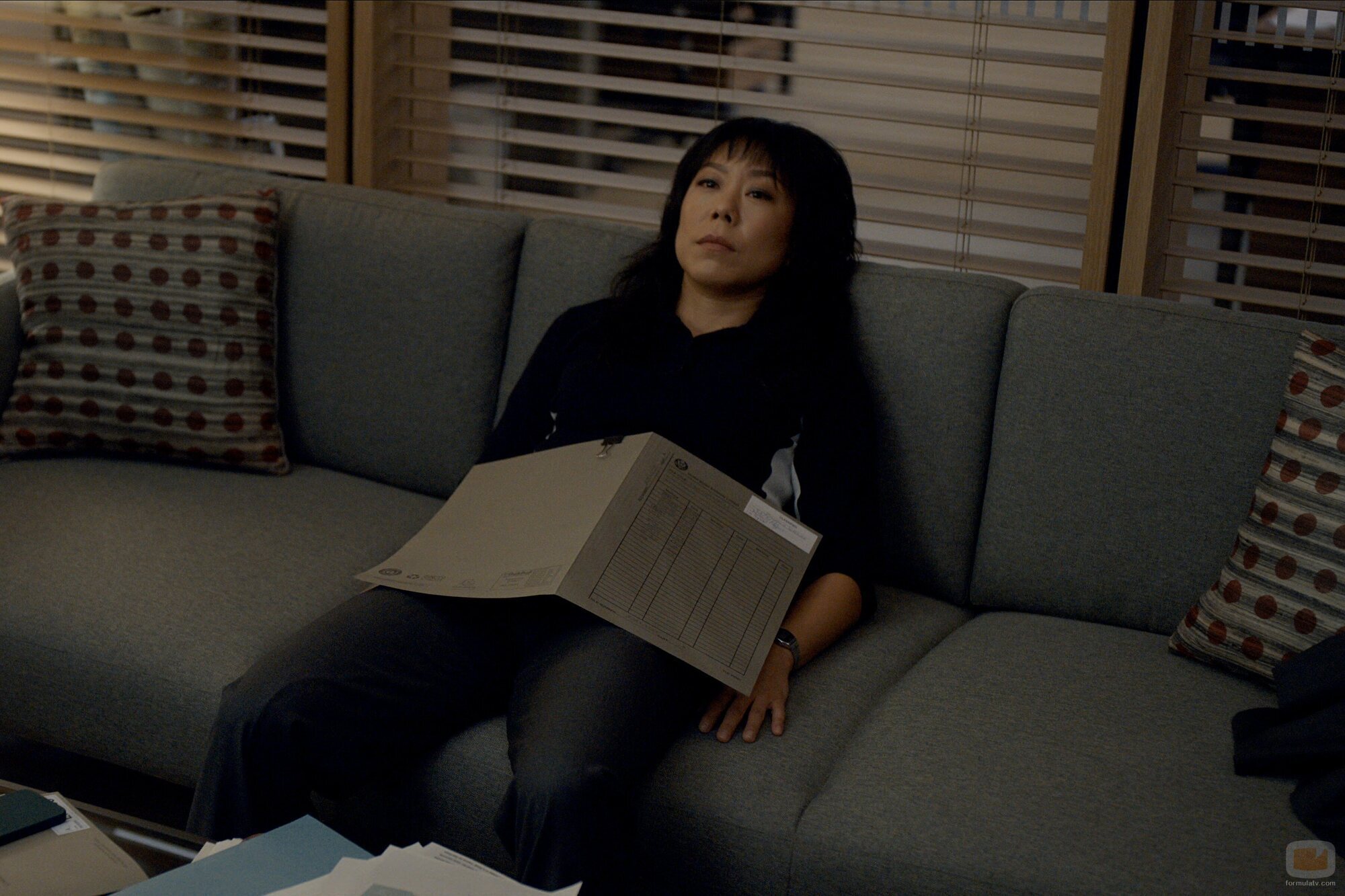 Ali Ahn en 3x03 titulado 'Caballo sin jinete' de 'La diplomática'