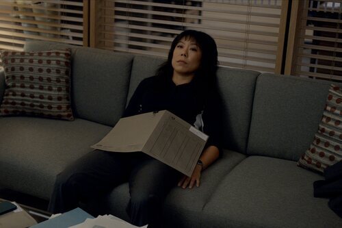 Ali Ahn en 3x03 titulado 'Caballo sin jinete' de 'La diplomática'
