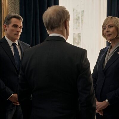 3x03 'Caballo sin jinete' de 'La diplomática'