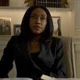 Nana Mensah en 'Caballo sin jinete' de 'The Diplomat'