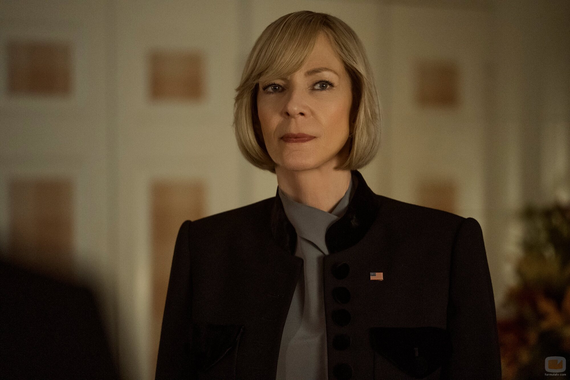 Allison Janney en 'Caballo sin jinete' de 'La diplomática'