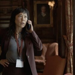 Ali Ahn en 3x04 'Arden' de 'La diplomática'