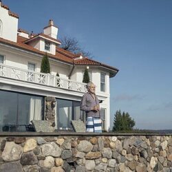 Imagen de Bradley Whitford en 'Amagansett' de 'La diplomática'