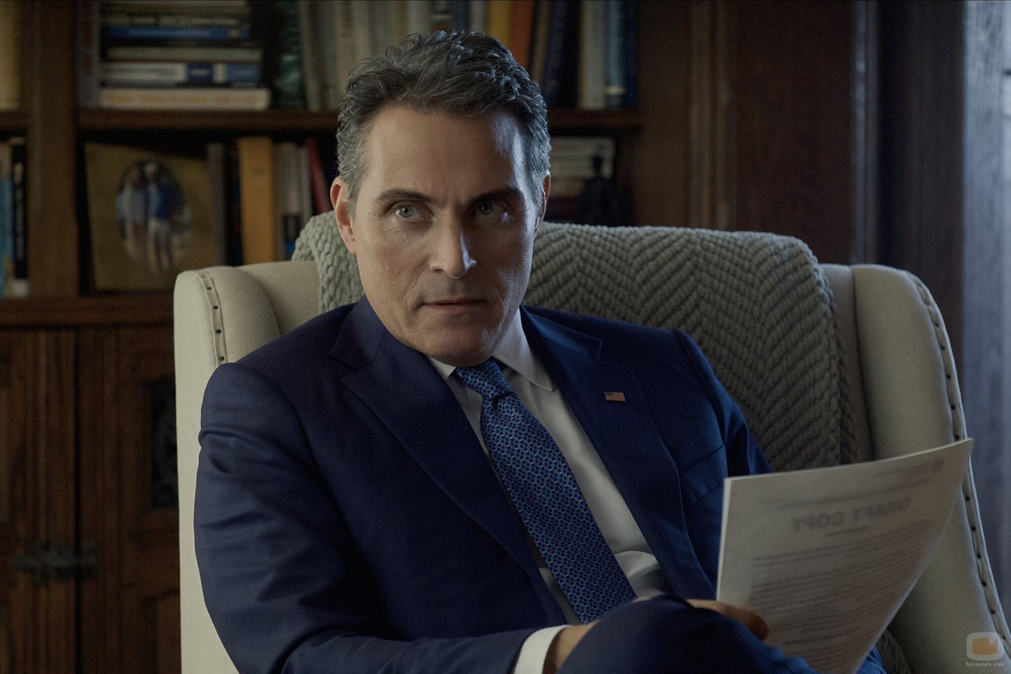 Rufus Sewell en 3x06 'Amagansett' de 'La diplomática'