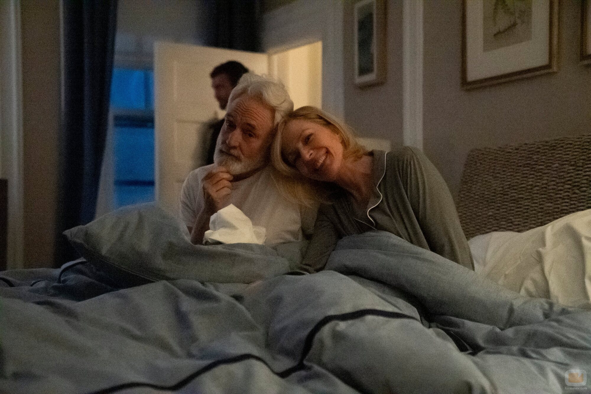 Bradley Whitford y Allison Janney en 3x06 titulado 'Amagansett' de 'La diplomática'