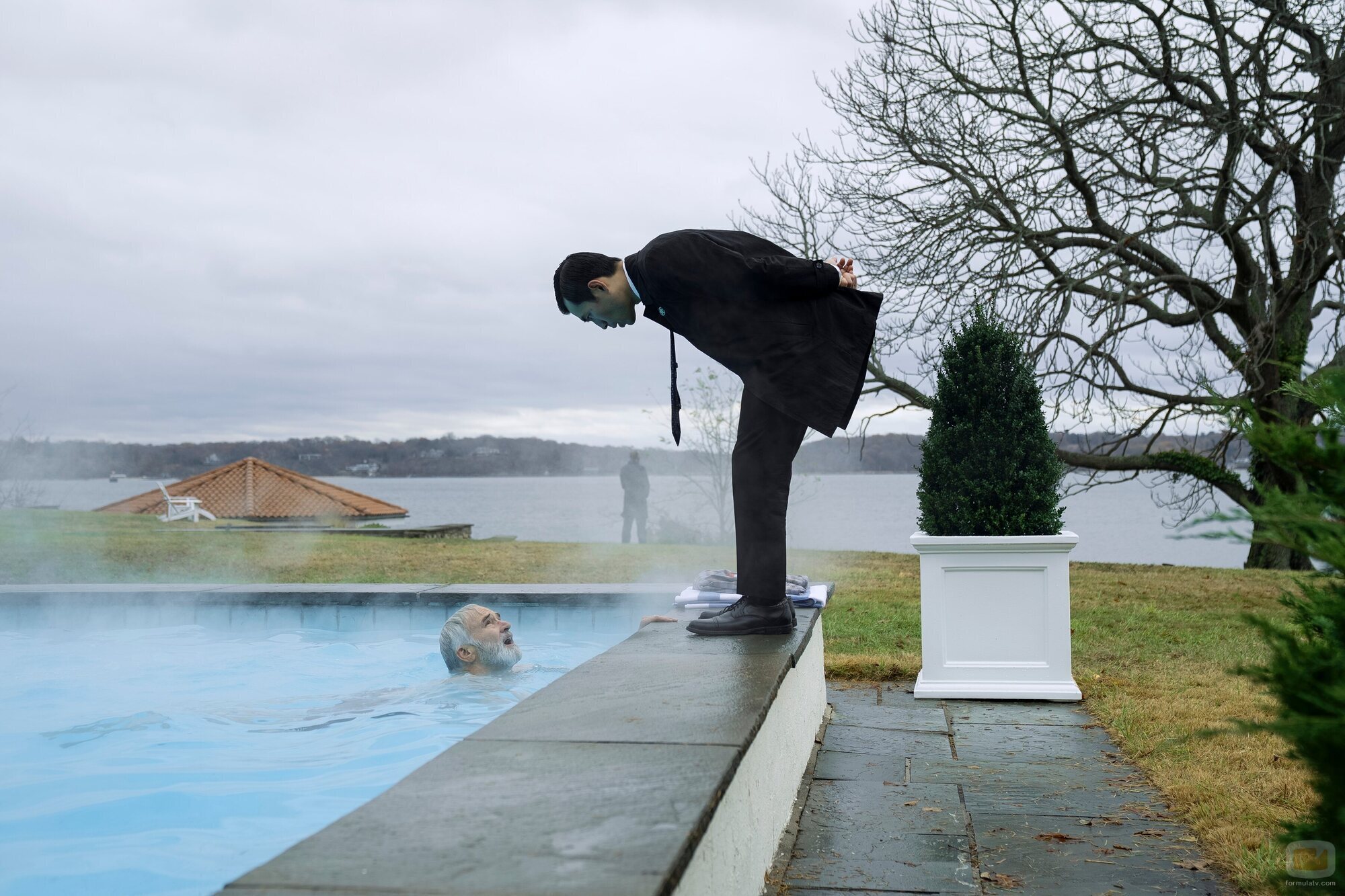 Bradley Whitford en el 3x06 de 'La diplomática'