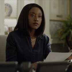 Nana Mensah en el 3x07 de 'La diplomática'