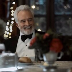 Bradley Whitford en la temporada 3 y el capítulo 08 de 'La diplomática'