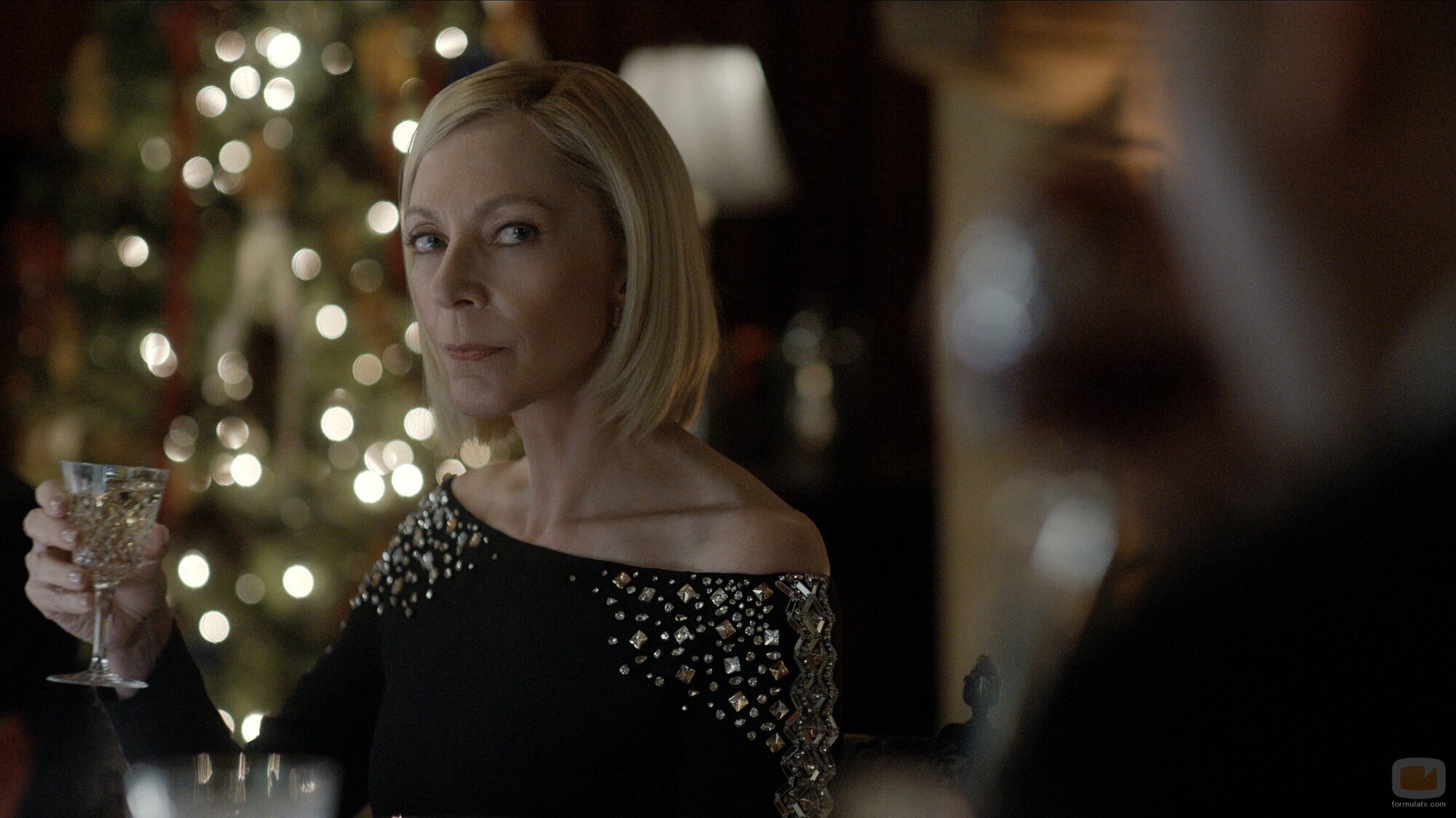 Allison Janney en Capítulo 8 titulado 'La mujer de Schrodinger' de 'La diplomática'