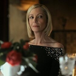 Allison Janney en 3x08 'La mujer de Schrodinger' de 'La diplomática'