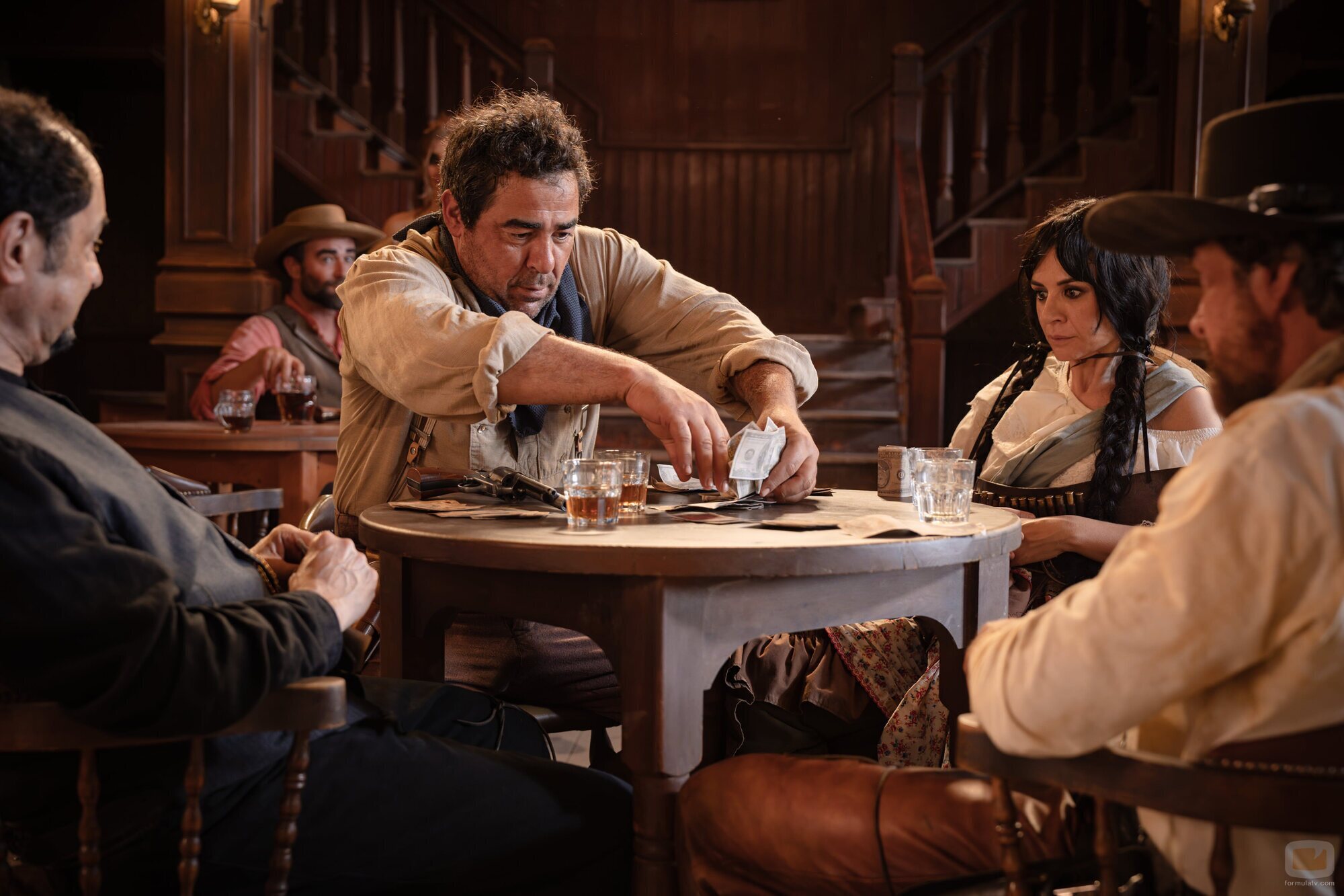 Escena de Miren Ibarguren y Pablo Chiapella en el 16x05 de 'La que se avecina'