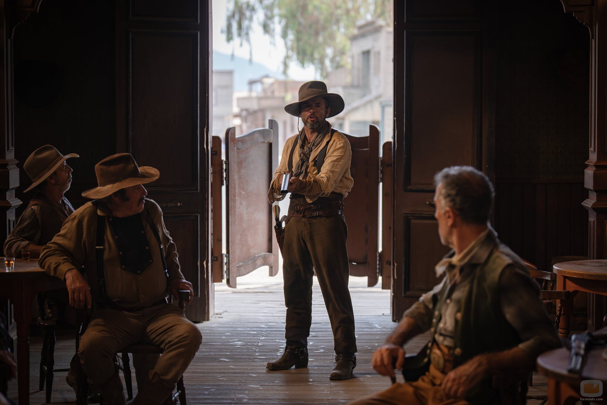 Raúl Peña en Capítulo 5 titulado 'Una ciudad sin ley, un mormón mojón y un saloon a doble altura' de 'La que se avecina'