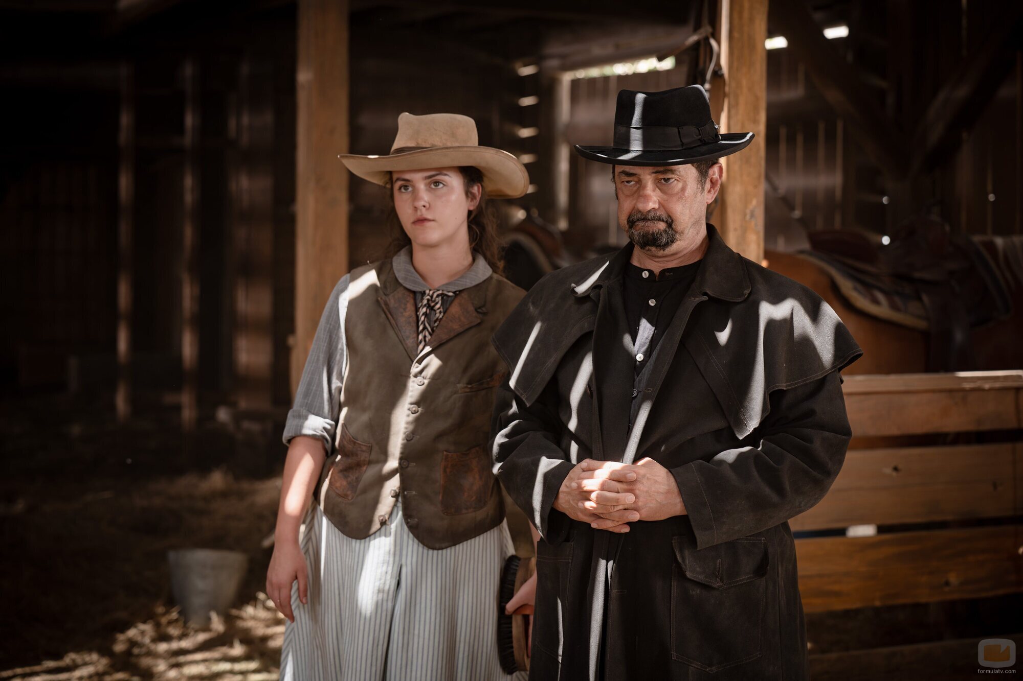 Ainhoa Larrañaga y Jordi Sánchez en la temporada 16 y el capítulo 05 de 'La que se avecina'