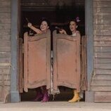 Macarena Gómez y Ana Arias en Capítulo 5 titulado 'Una ciudad sin ley, un mormón mojón y un saloon a doble altura' de 'La que se avecina'