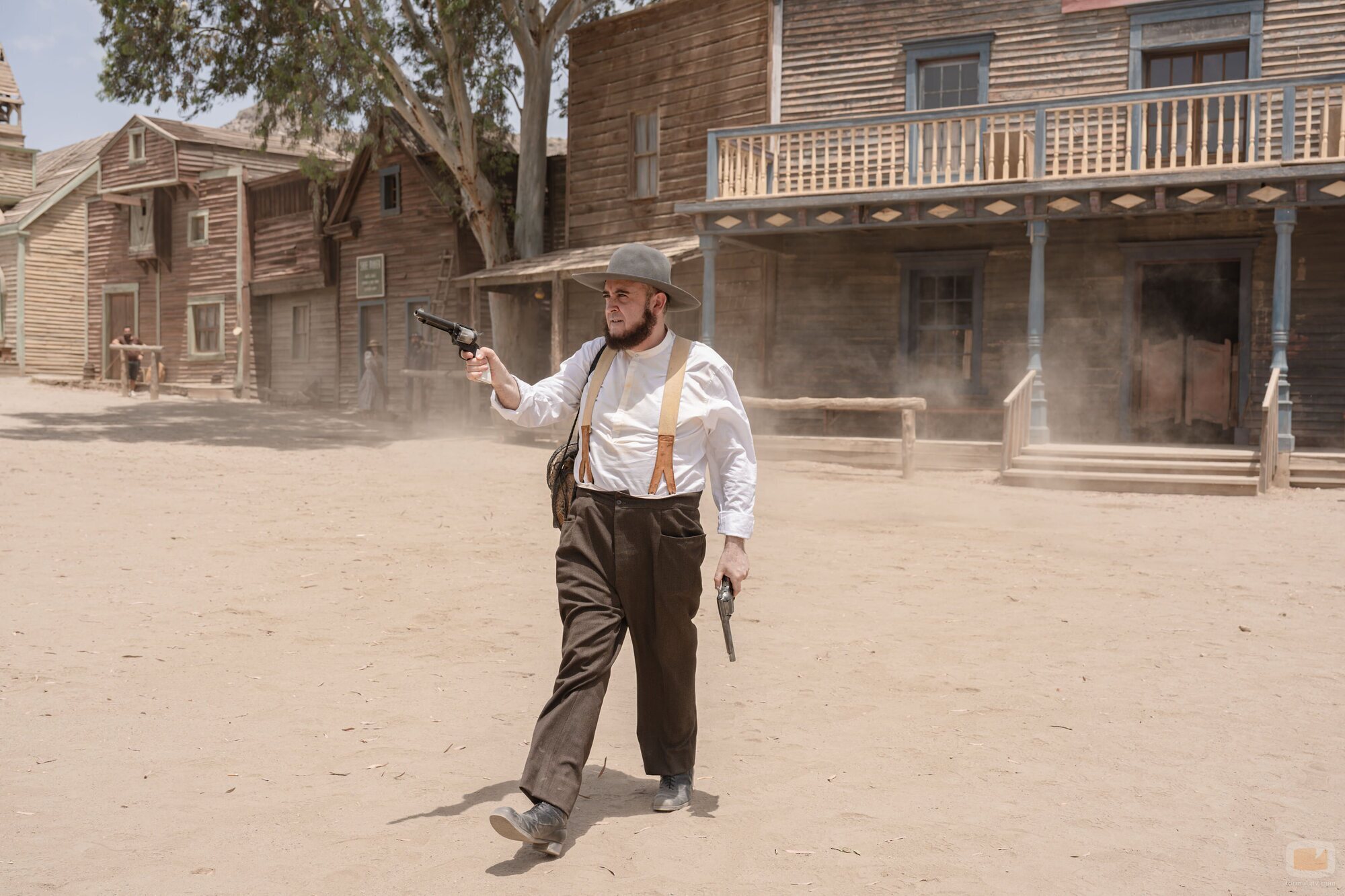 Carlos Areces en 16x05 titulado 'Una ciudad sin ley, un mormón mojón y un saloon a doble altura' de 'La que se avecina'