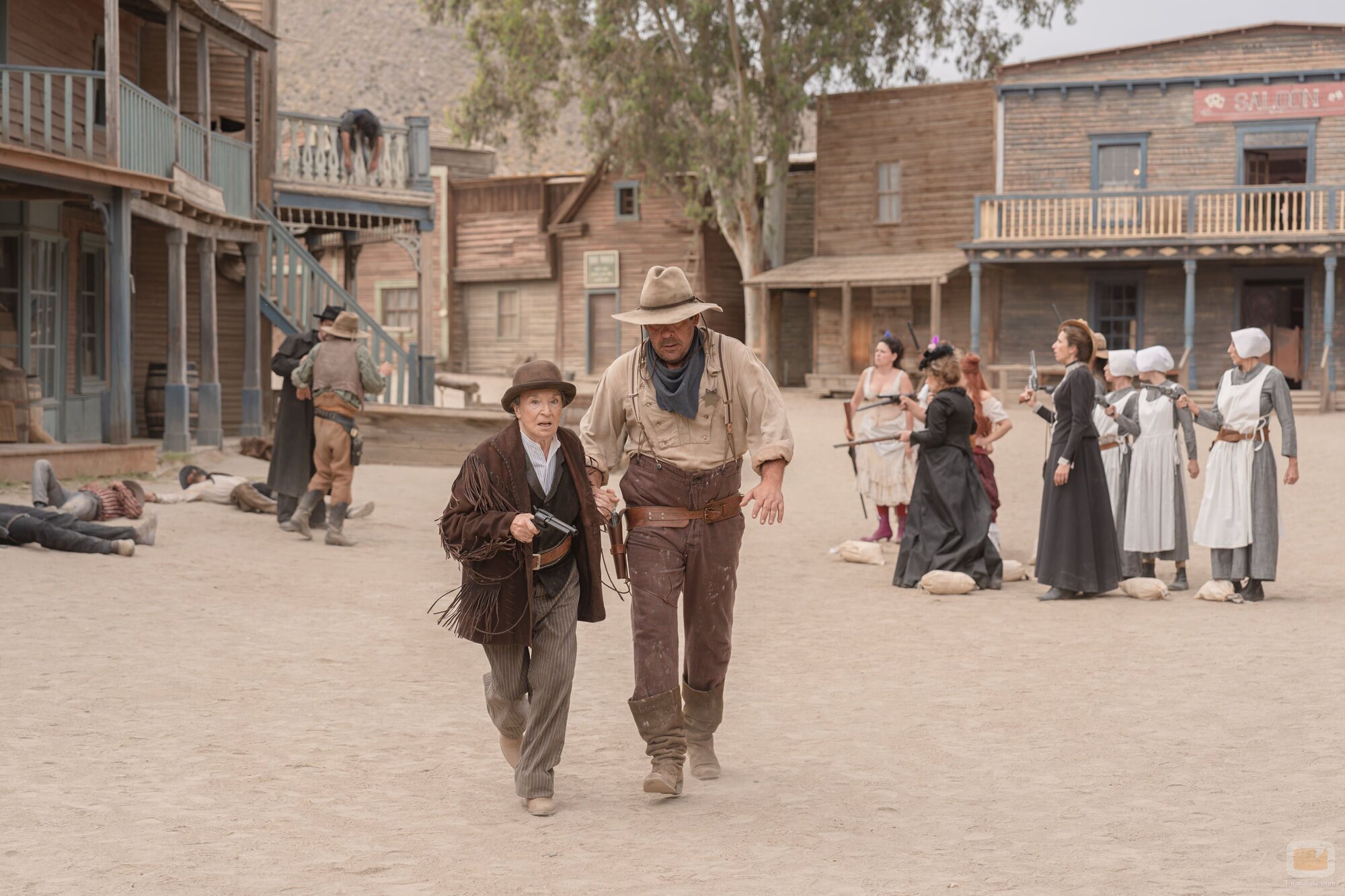 Pablo Chiapella y Petra Martínez en la temporada 16 y el capítulo 05 de 'La que se avecina'