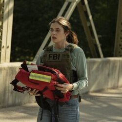 Alison Oliver en 1x06 titulado 'Más allá del bien y del mal existe un río' de 'Task'