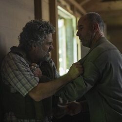Jamie McShane y Mark Ruffalo en el 1x06 de 'Task'