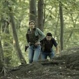 Fabien Frankel y Alison Oliver en la temporada 1 y el capítulo 06 de 'Task'