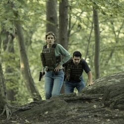 Fabien Frankel y Alison Oliver en la temporada 1 y el capítulo 06 de 'Task'