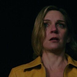 Rhea Seehorn en Capítulo 1 titulado 'Somos nosotros' de 'Pluribus'