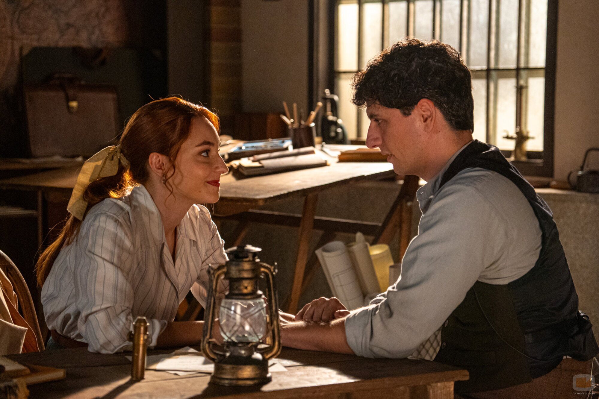 Álvaro Quintana y Sara Font en 4x214 titulado 'Jueves 30 de octubre de 2025' de 'La promesa'