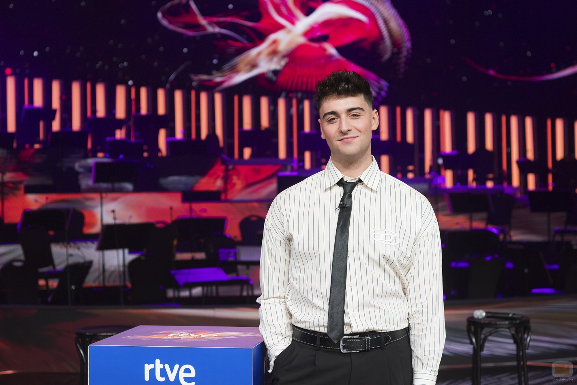 Juanjo Bona, presentador de 'Aria, locos por la ópera' desde el backstage