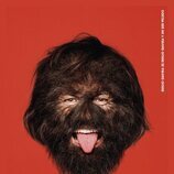 Un ser peludo protagoniza este cartel de 'Aída y vuelta'