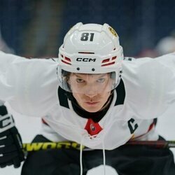 Connor Storrie en el 1x01 de 'Heated Rivalry'