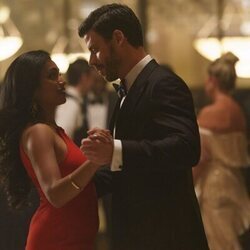 Nadine Bhabha y François Arnaud en la temporada 1 y el capítulo 03 de 'Más que rivales'