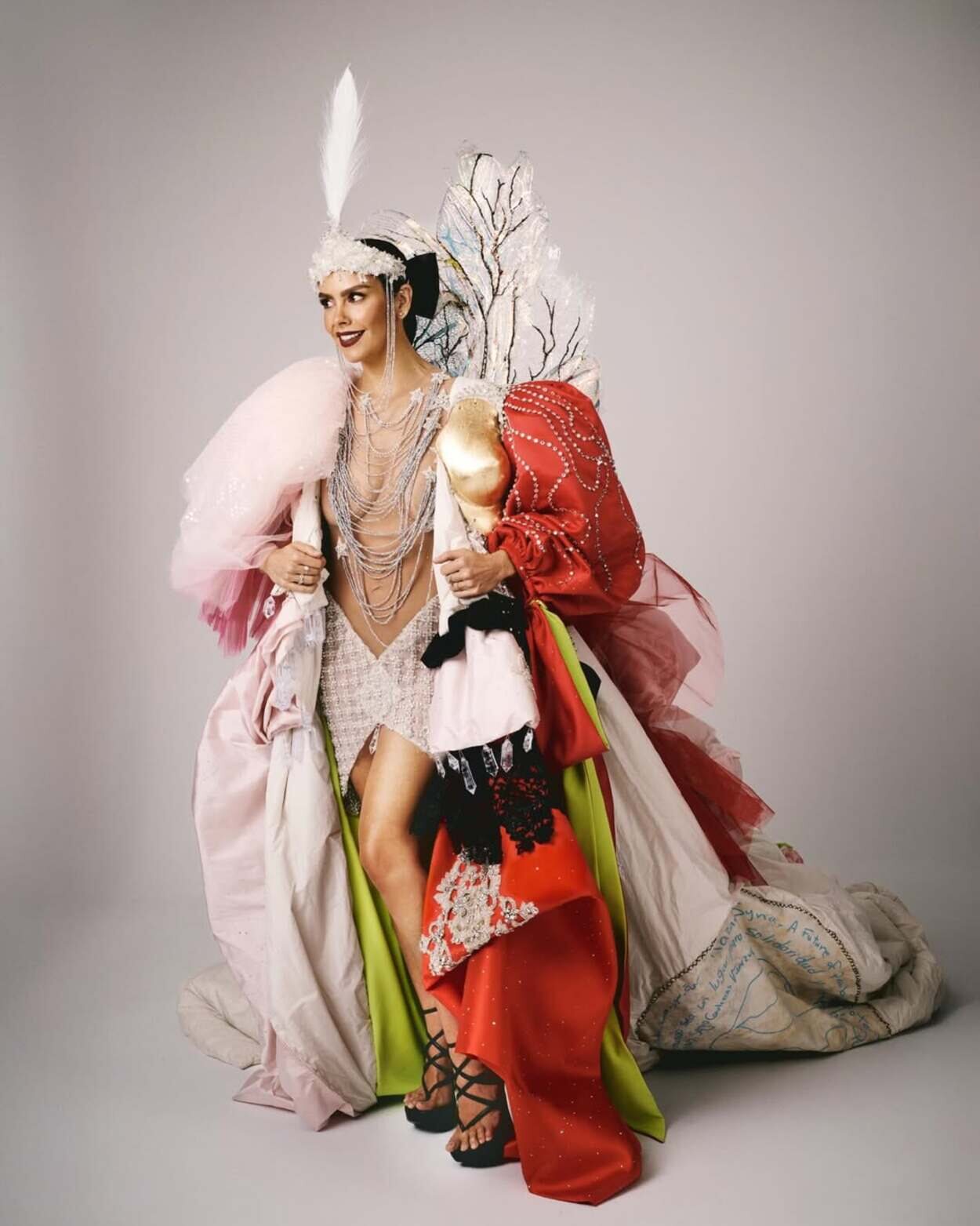 Vestido de Cristina Pedroche para las Campanadas 2025/2026 de Atresmedia