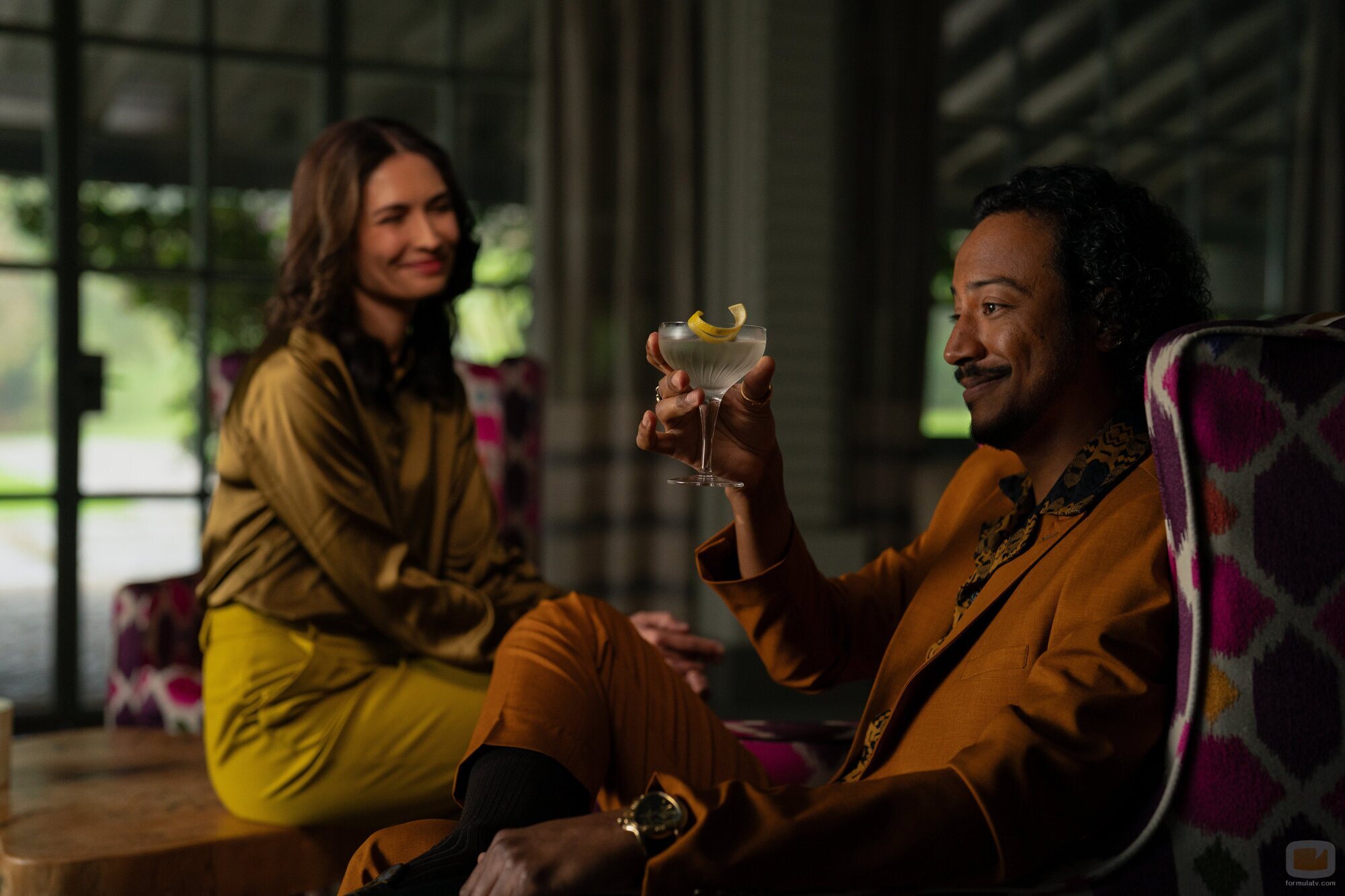 Karolina Wydra en Capítulo 2 titulado 'Chica pirata' de 'Pluribus'