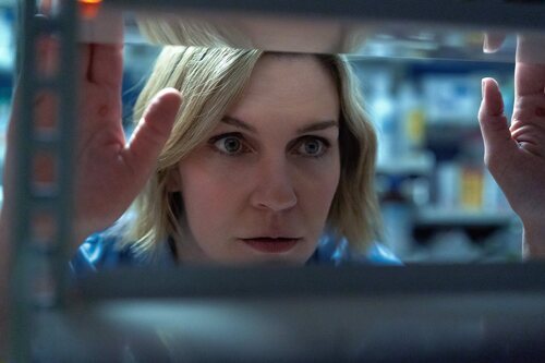 Rhea Seehorn en 'Por favor, Carol' de 'Pluribus'