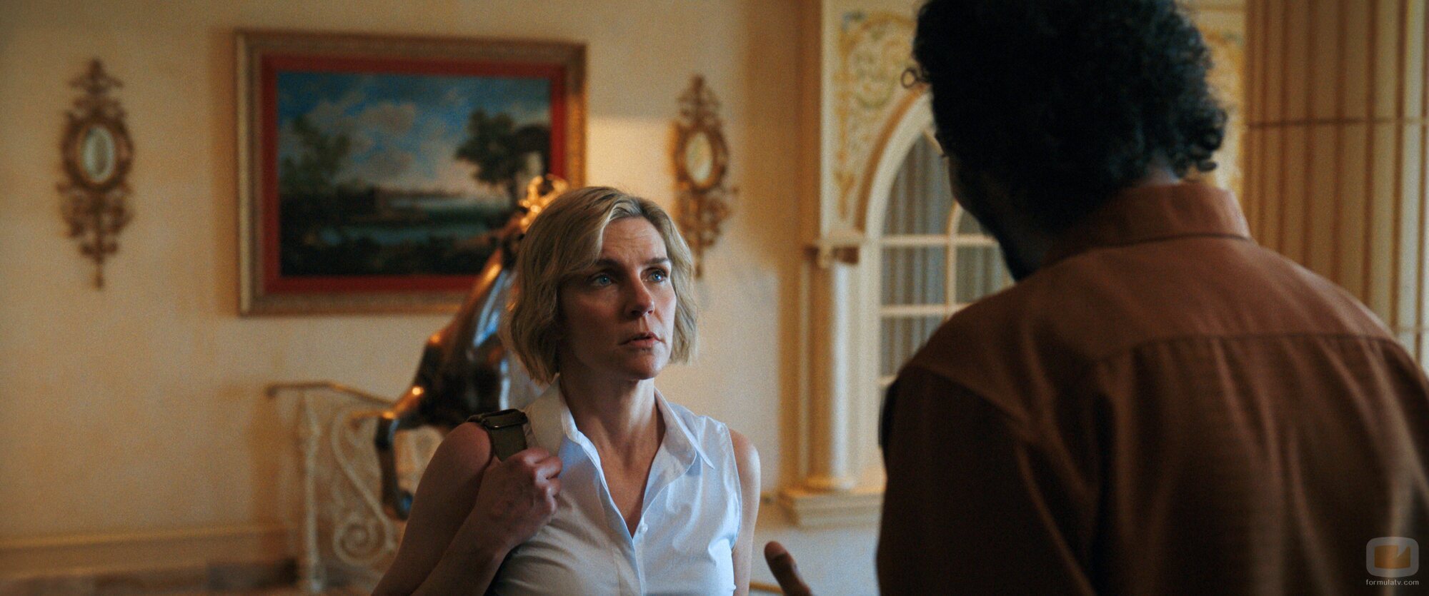 Rhea Seehorn en 'HDP' de 'Pluribus'