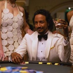 Escena de 1x06 'HDP' de 'Pluribus'