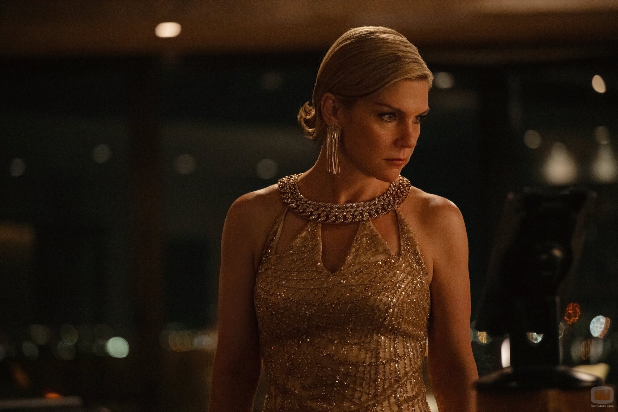 Imagen de Rhea Seehorn en 1x07 titulado 'La brecha' de 'Pluribus'