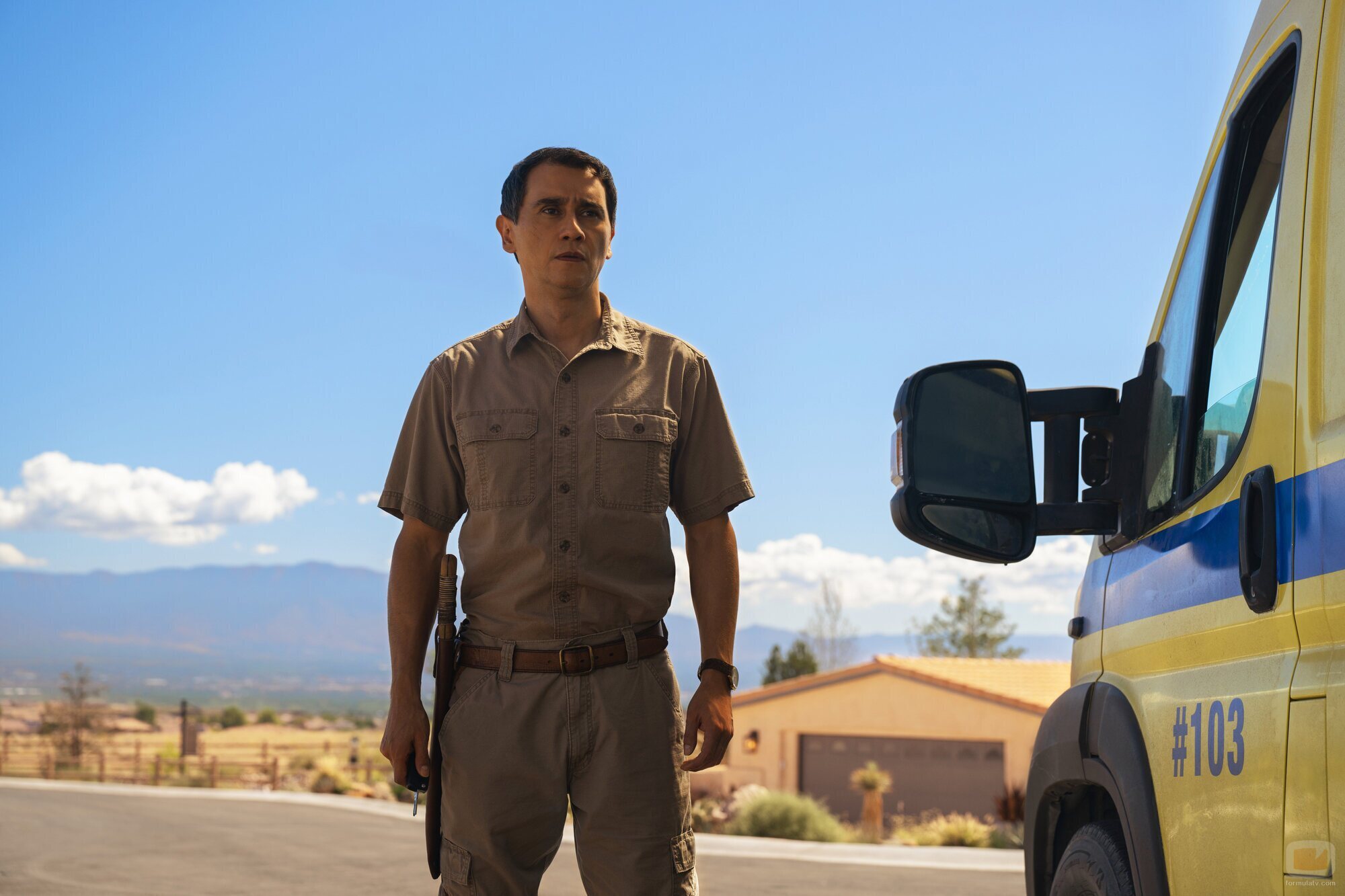 Carlos Manuel Vesga en el 1x09 de 'Pluribus'