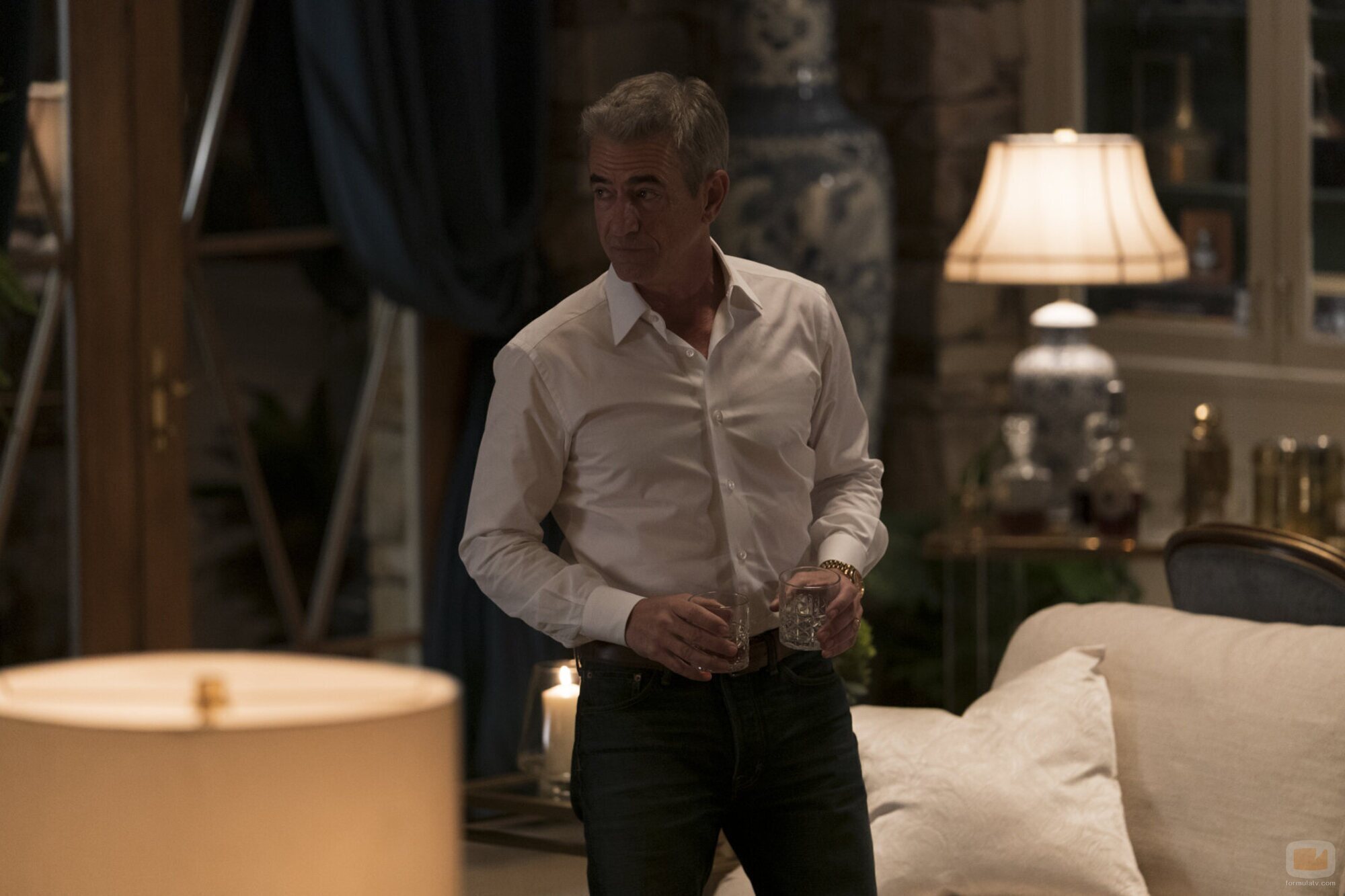 Dermot Mulroney en 1x02 'Relaciones' de 'Las esposas cazadoras'