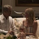 Brittany Snow y Dermot Mulroney en Capítulo 2 titulado 'Relaciones' de 'Las esposas cazadoras'