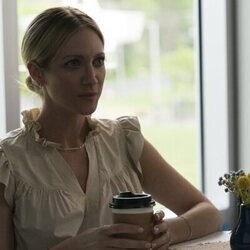 Brittany Snow en Capítulo 2 titulado 'Relaciones' de 'Las esposas cazadoras'
