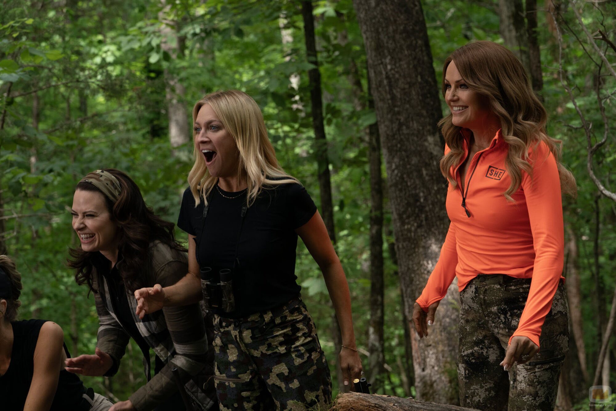 Capítulo 3 titulado 'Todo se revela al amanecer' de 'Las esposas cazadoras'