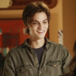 Luke Grimes de 'Cinco hermanos' es Ryan