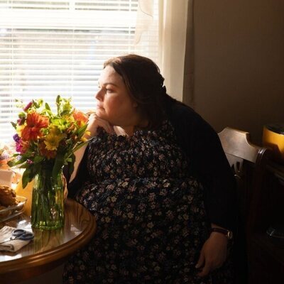 Chrissy Metz en 'Día libre' de 'Las esposas cazadoras'