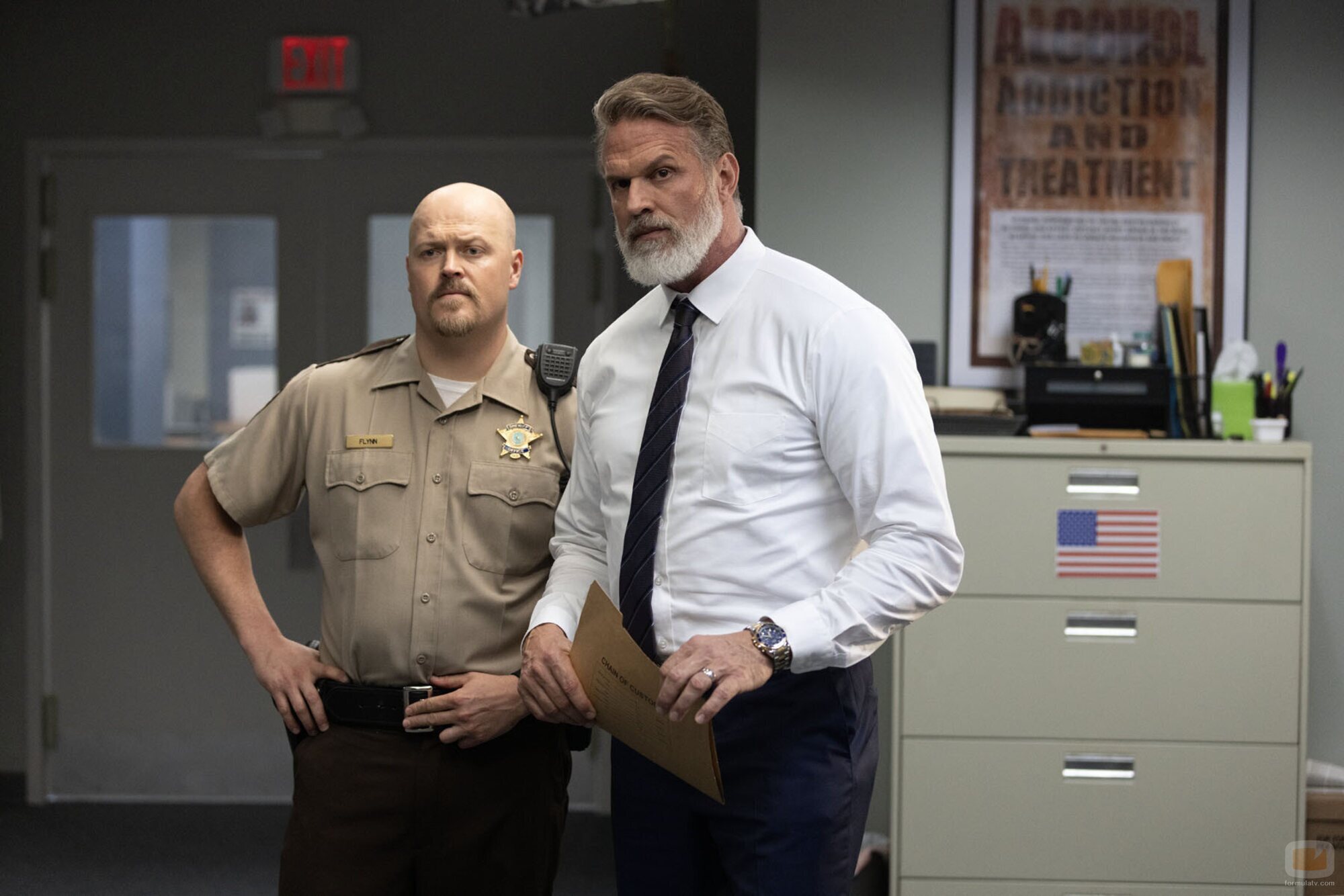 Branton Box en 1x04 titulado 'Día libre' de 'Las esposas cazadoras'