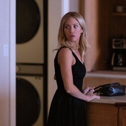 Brittany Snow en 'No es una novata' de 'The Hunting Wives'