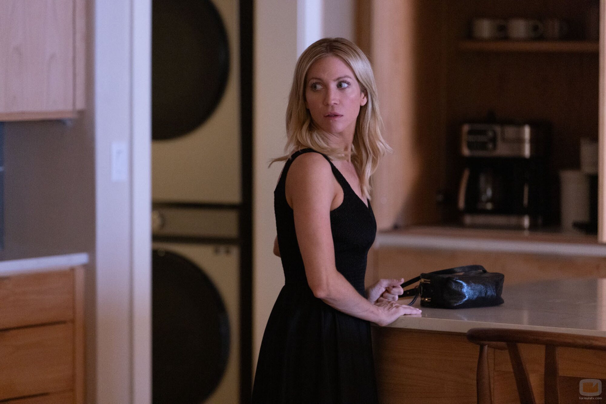 Brittany Snow en 'No es una novata' de 'The Hunting Wives'
