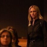 Escena de Brittany Snow en 'No es una novata' de 'The Hunting Wives'